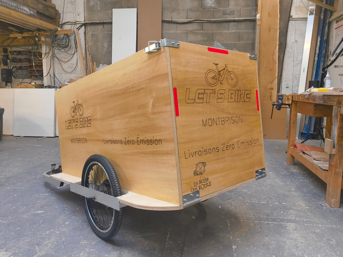 Remorque vélo pour  professionnel